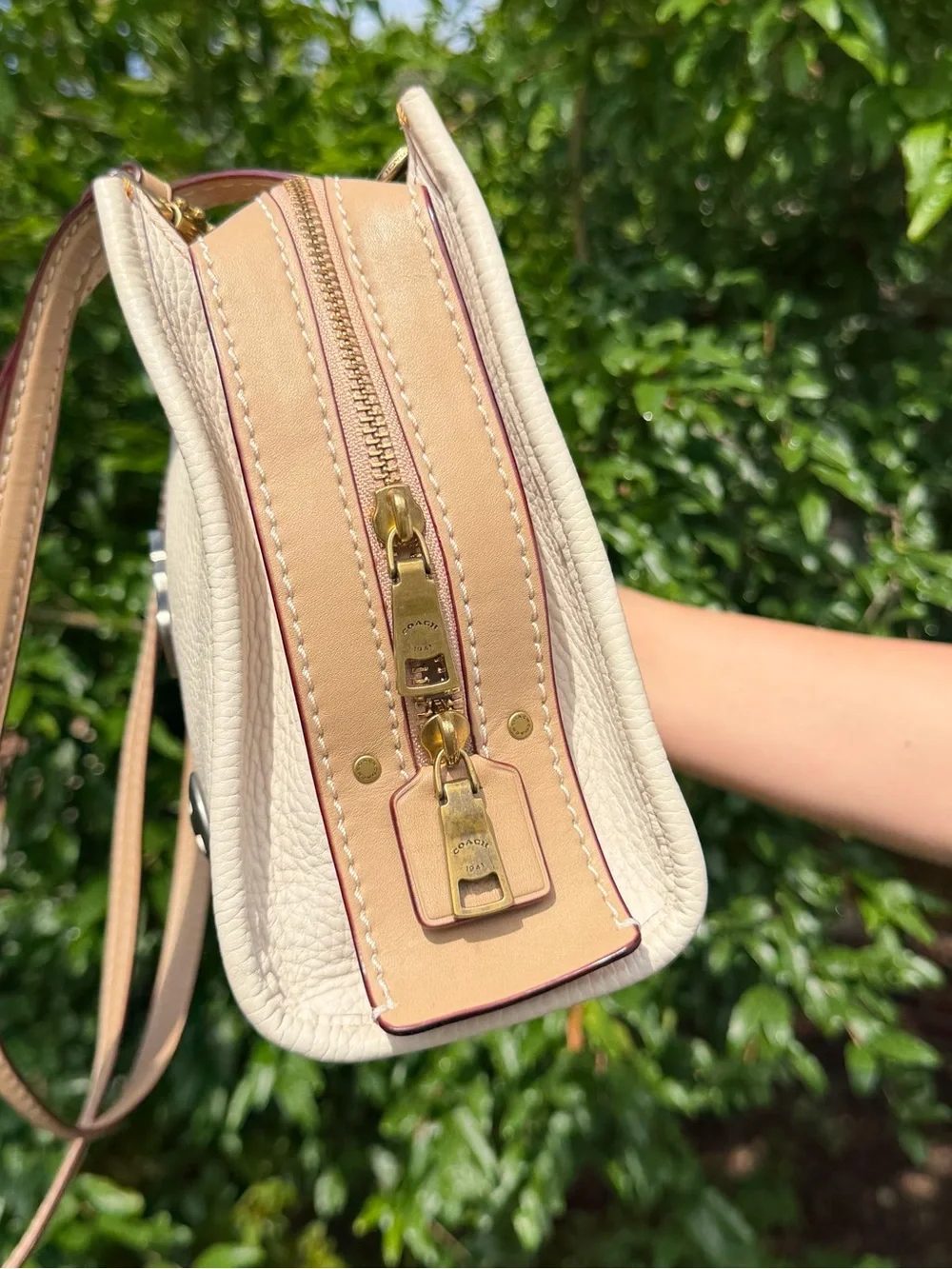 EUC Coach Rogue Shoulder Bag with Rocket, Guitar & Star Pins Chalk Leather 28484